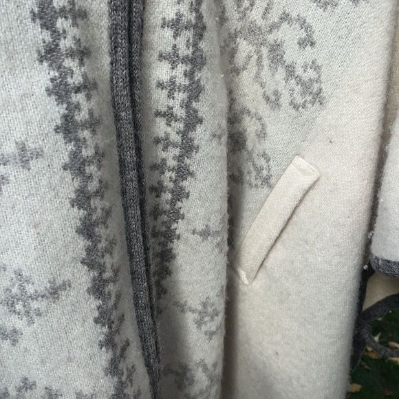 BEAUTIFUL ALAFOSS OF ICELAND ONE SIZE SHEEPWOOL WINTER PONCHO /CAPE COAT - Picture 10 of 11